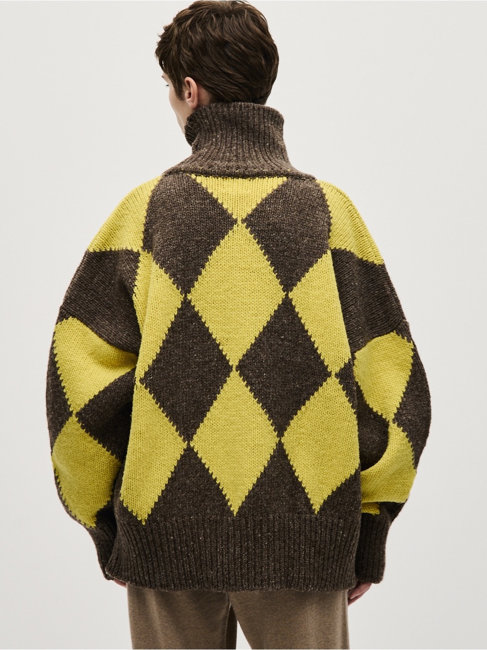 ISO babaa turtleneck in zenith!